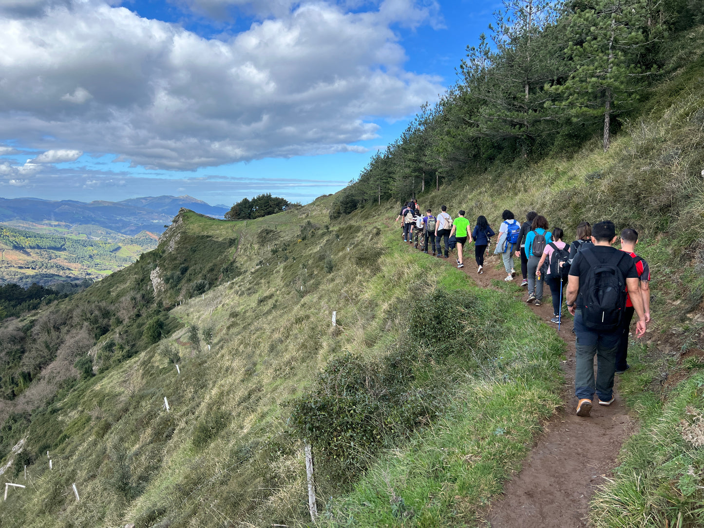 🔒COMPLETO 🏔️ Preciosa ruta Alonsotegui - Sasiburu - Cruces 💙 Intermedio 12km 💪🏾➸ 📅 Sábado, 08.03.25