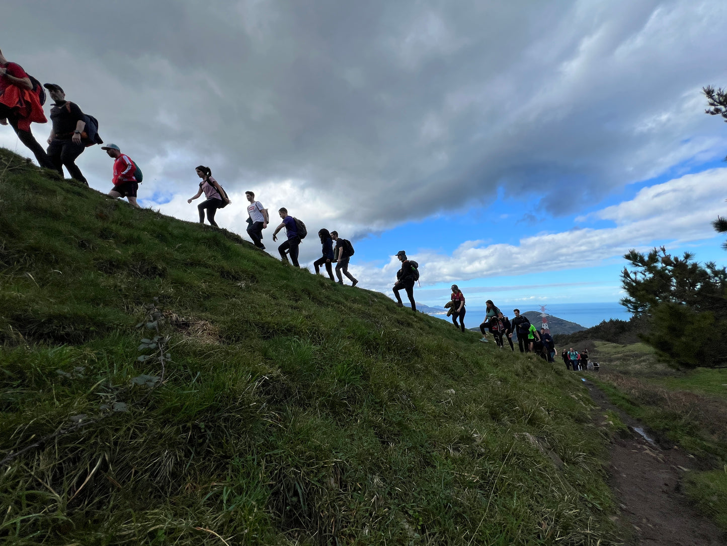 🔒COMPLETO 🏔️ Preciosa ruta Alonsotegui - Sasiburu - Cruces 💙 Intermedio 12km 💪🏾➸ 📅 Sábado, 08.03.25