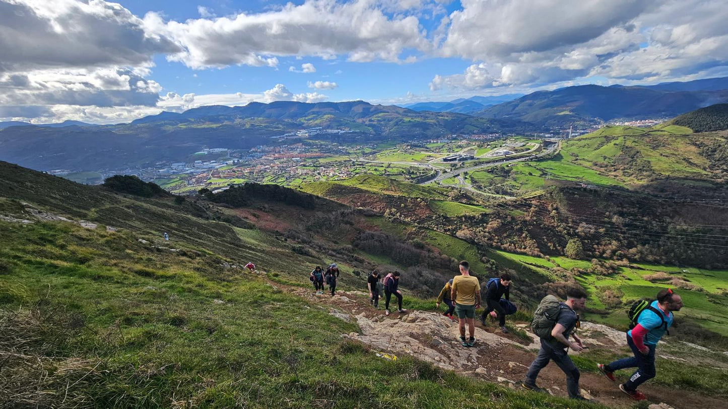 🔒COMPLETO 🏔️ Preciosa ruta Alonsotegui - Sasiburu - Cruces 💙 Intermedio 12km 💪🏾➸ 📅 Sábado, 08.03.25