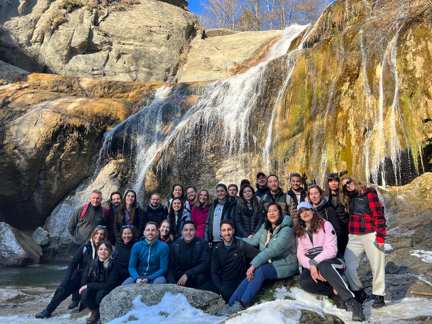 😍 Espléndido Vidrà, Cascada del Molí y vista de Pirineos 🦅 Intermedio 💪🏾 ➸ 📅 Sábado, 11.01.25