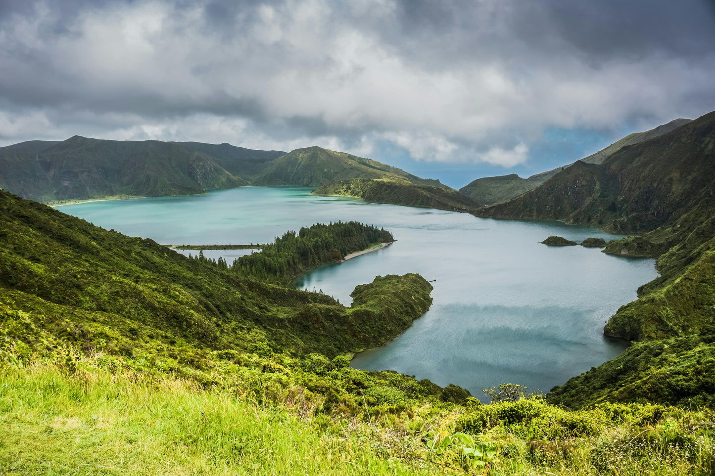 🌴 SEMANA SANTA Azores: Isla del Atlántico, entre lagos y volcanes  🌋 ➸ 📅 Lunes, 14.04.25 - Domingo, 20.04.25 💰799€-999€